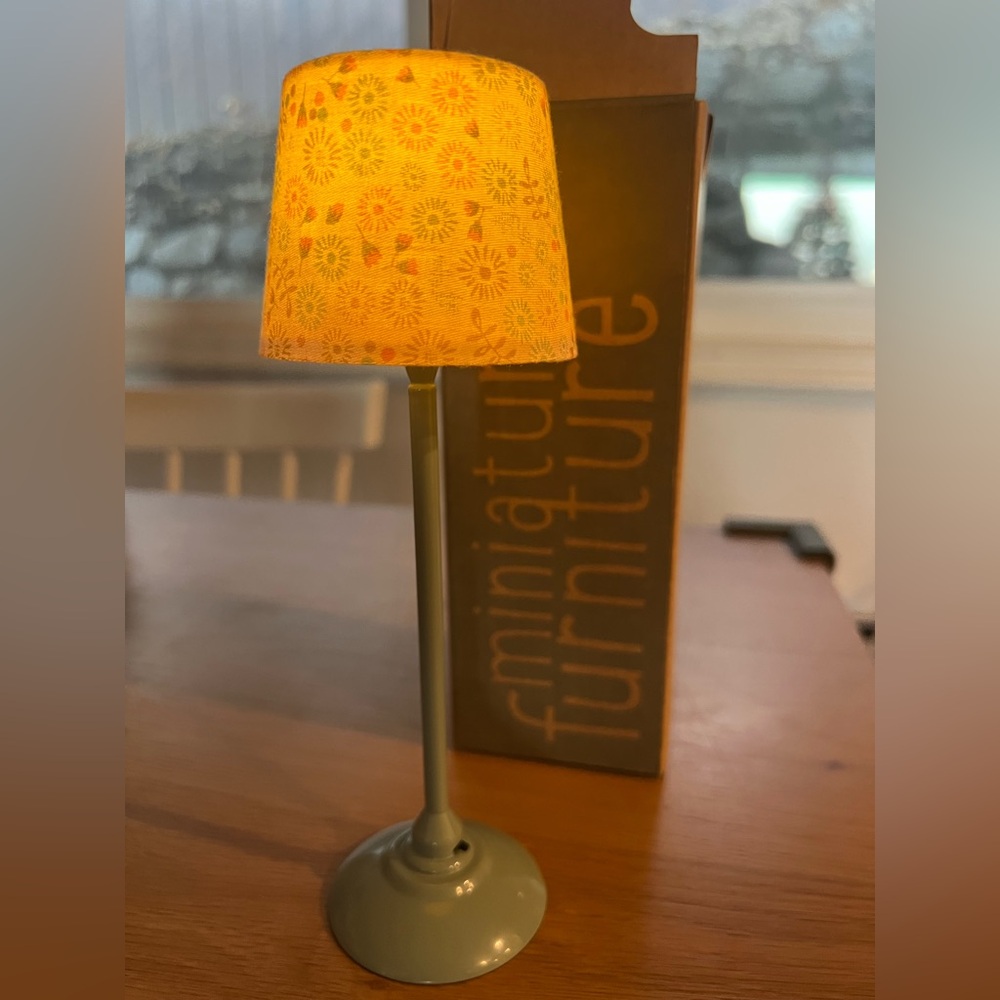 Maileg Floor Lamp, Miniature - Mint (battery operated working light)